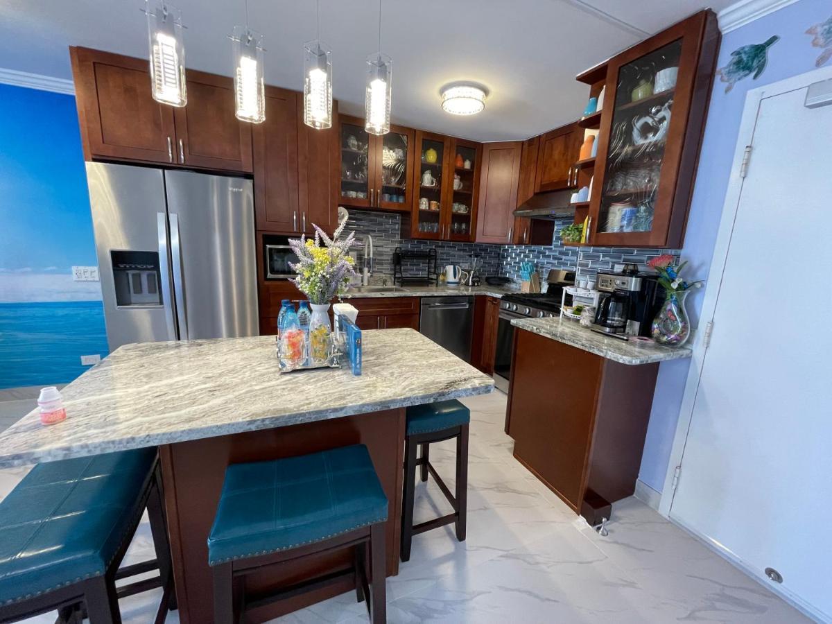 Amazing Waikiki Beach Condo 2Bed2Bath+Free Parking Хонолулу Екстериор снимка
